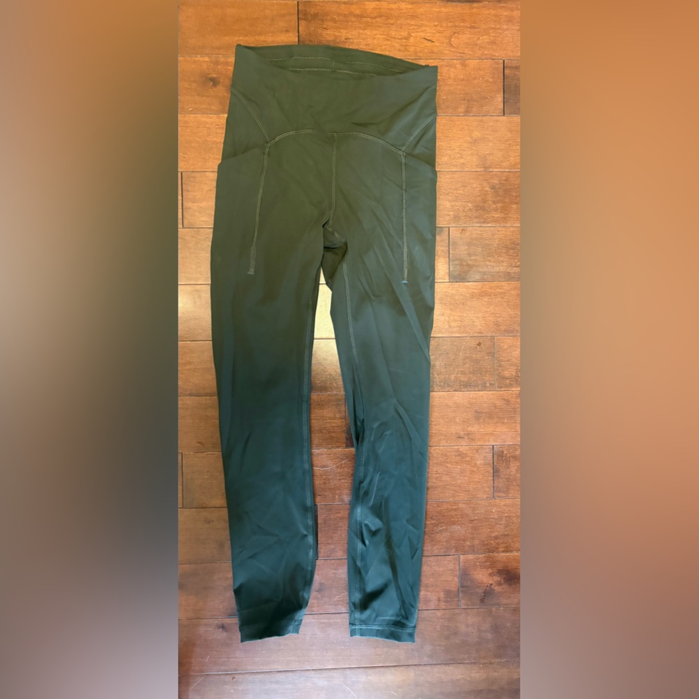 Size 4 Lululemon Green Leggings EUC
